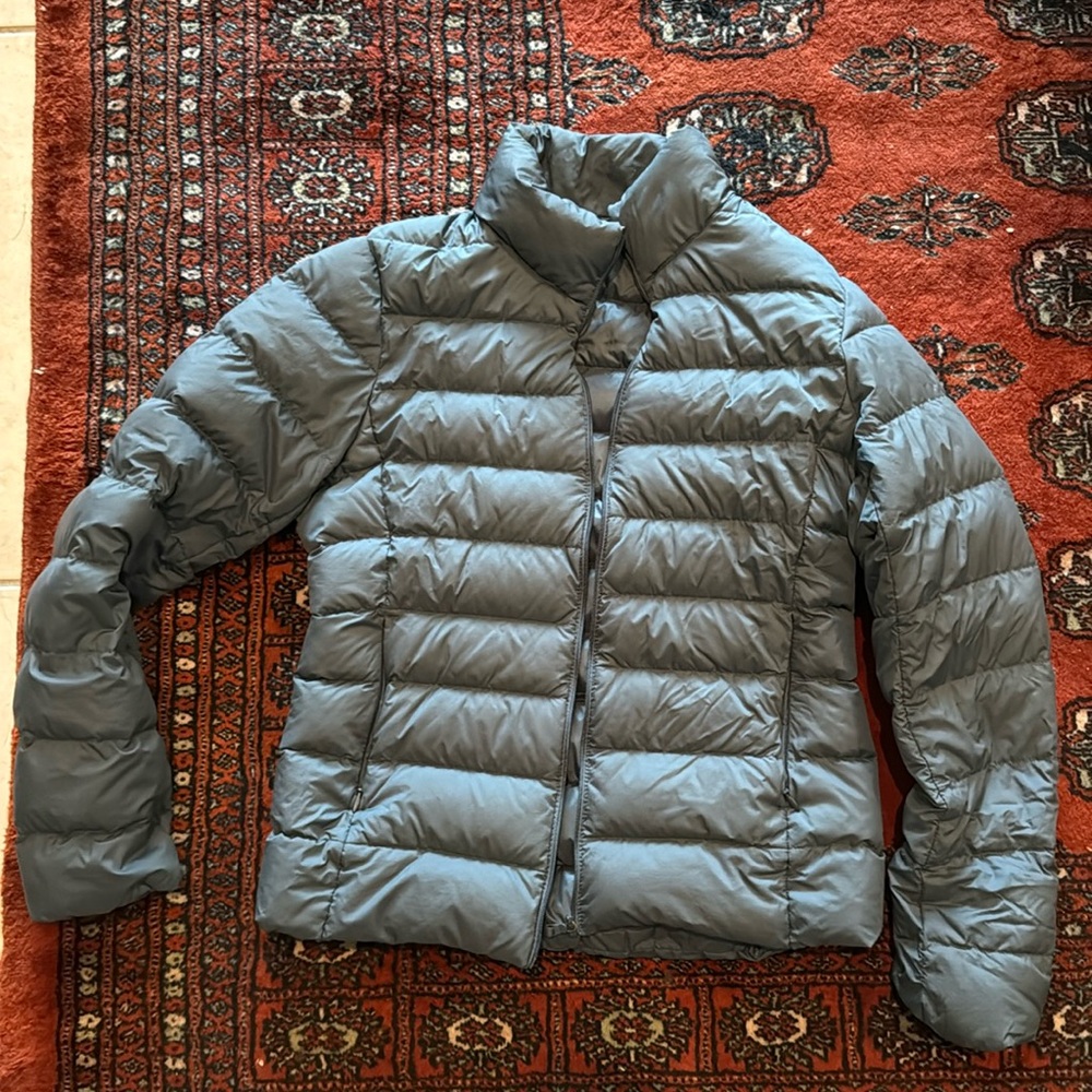 Uniqlo XS Ultra Light Down Jacket packable Beautiful Teal Blue Green color
